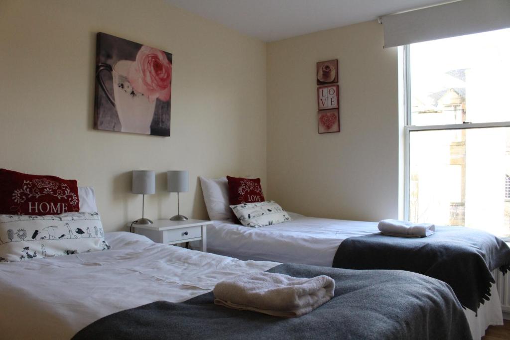 Blackfriars Apartment room 2